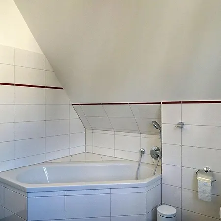 Ferienhaus Stine 펜션 글로페