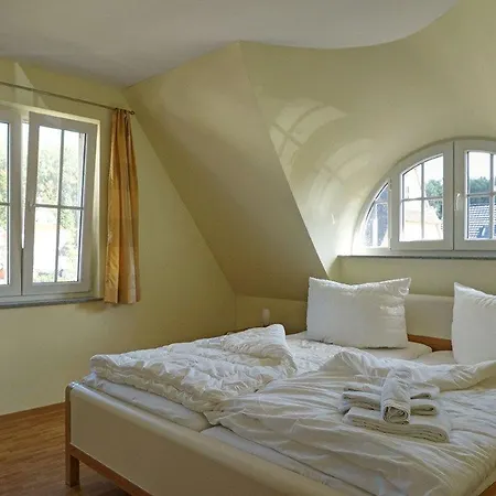 Ferienhaus Stine 펜션 글로페
